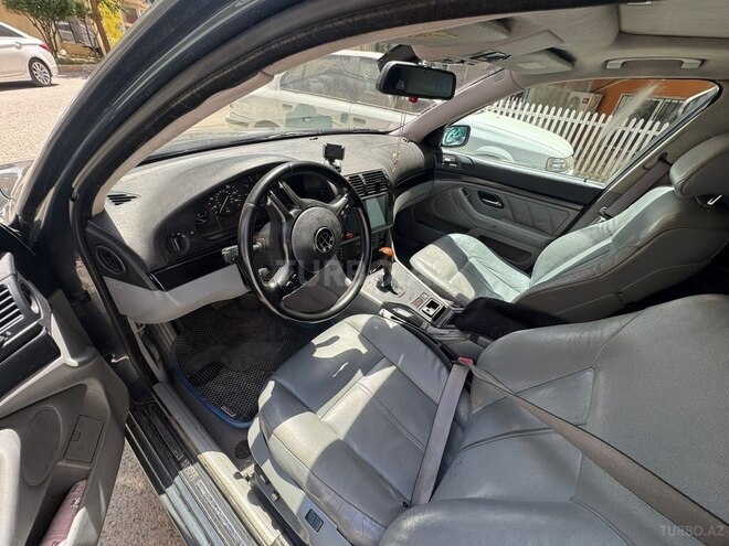 BMW 530 2001, 300,000 km - 3.0 l - Bakı