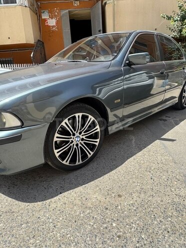 BMW 530 2001, 300,000 km - 3.0 l - Bakı