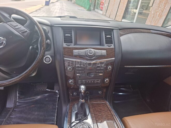 Nissan Patrol 2014, 195,000 km - 5.6 l - Bakı