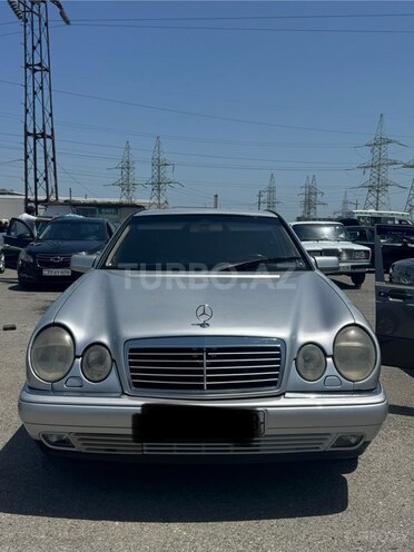 Mercedes E 240 1999, 421,000 km - 2.4 l - Bakı
