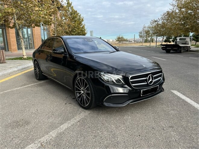 Mercedes E 220 d 2019, 215,000 km - 2.0 l - Bakı