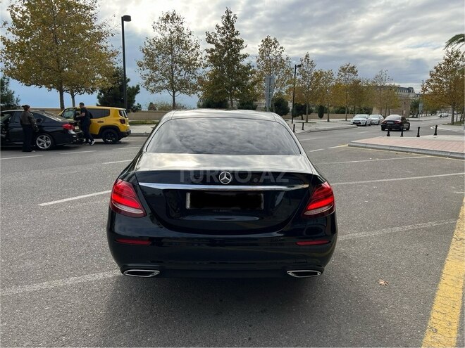 Mercedes E 220 d 2019, 215,000 km - 2.0 l - Bakı