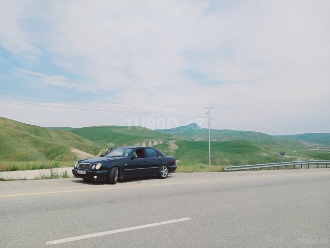 Mercedes E 230 1995, 460,000 km - 2.3 l - İsmayıllı