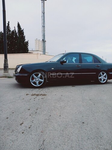 Mercedes E 230 1995, 460,000 km - 2.3 l - İsmayıllı