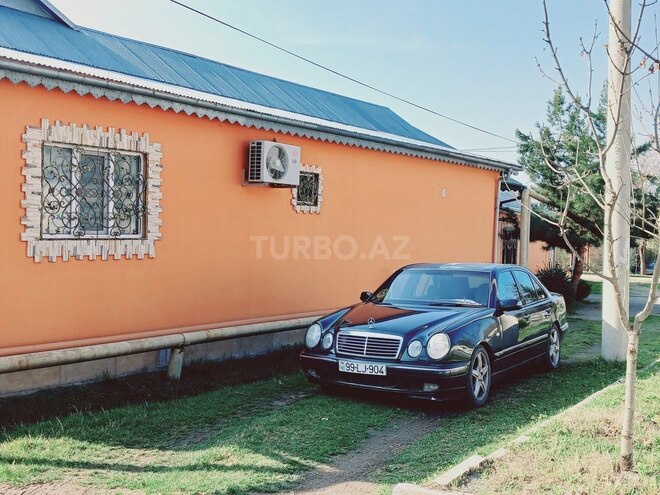 Mercedes E 230 1995, 460,000 km - 2.3 l - İsmayıllı
