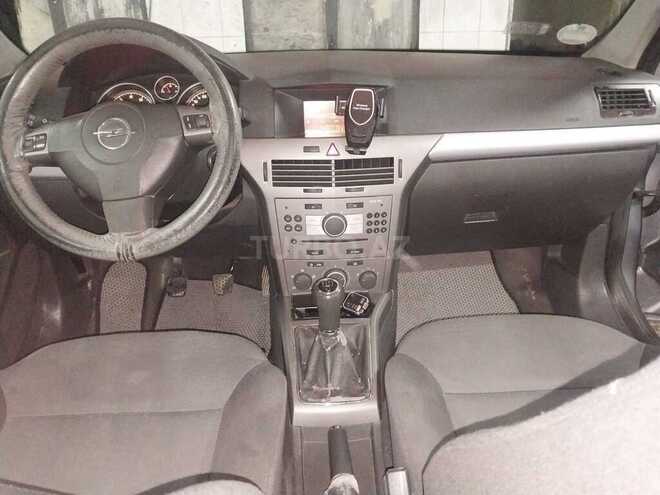 Opel Astra 2006, 375,000 km - 1.4 l - Quba