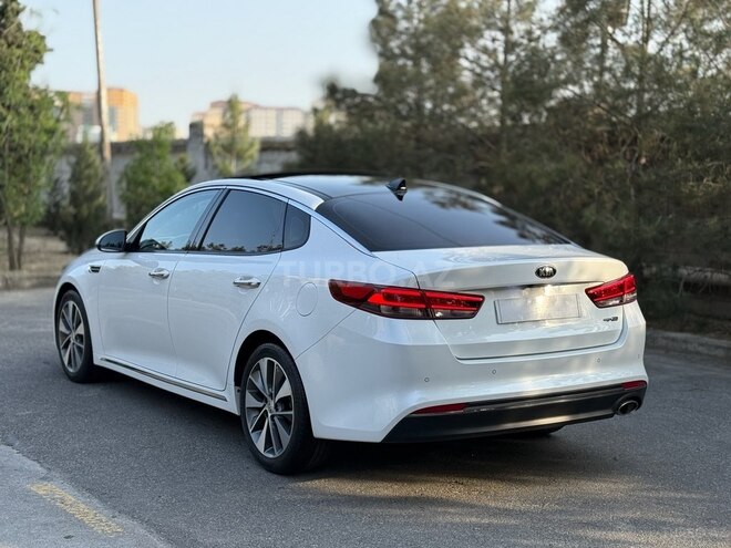 Kia K5-6
