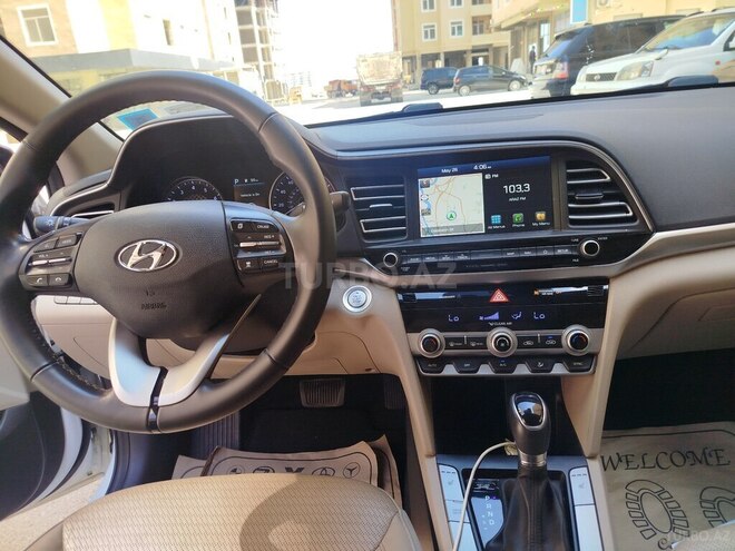 Hyundai Elantra 2019, 85,000 km - 2.0 l - Bakı