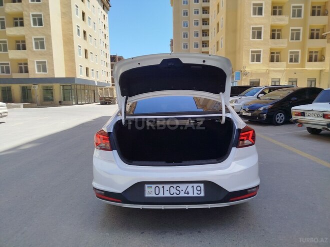 Hyundai Elantra 2019, 85,000 km - 2.0 l - Bakı