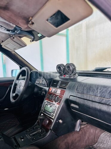 Mercedes C 250 d 1993, 298,371 km - 2.5 l - Bakı