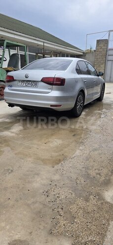 Volkswagen Jetta-5