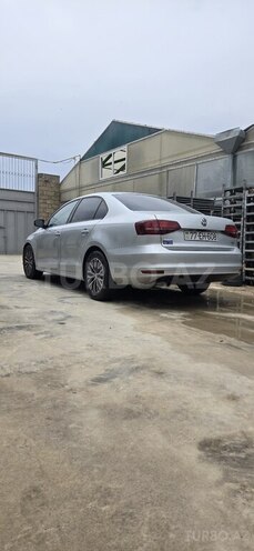 Volkswagen Jetta-6