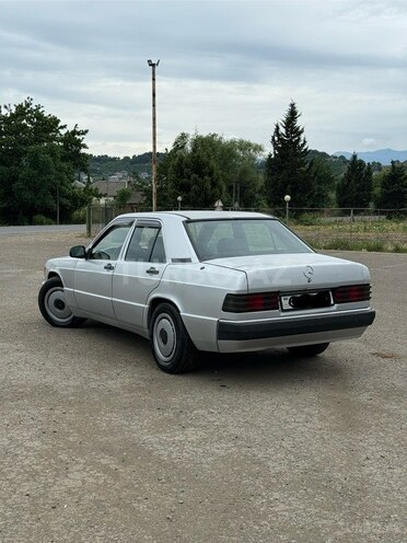 Mercedes 190 1992, 258,475 km - 2.5 л - Astara