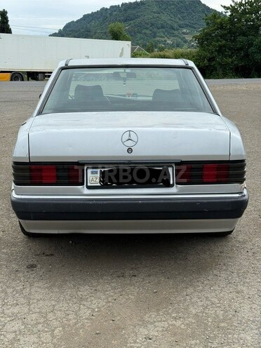 Mercedes 190 1992, 258,475 km - 2.5 л - Astara