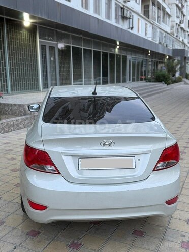 Hyundai Accent 2016, 220,000 km - 1.6 l - Bakı
