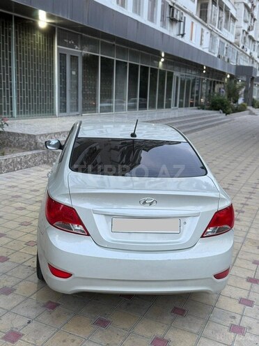 Hyundai Accent 2016, 220,000 km - 1.6 l - Bakı