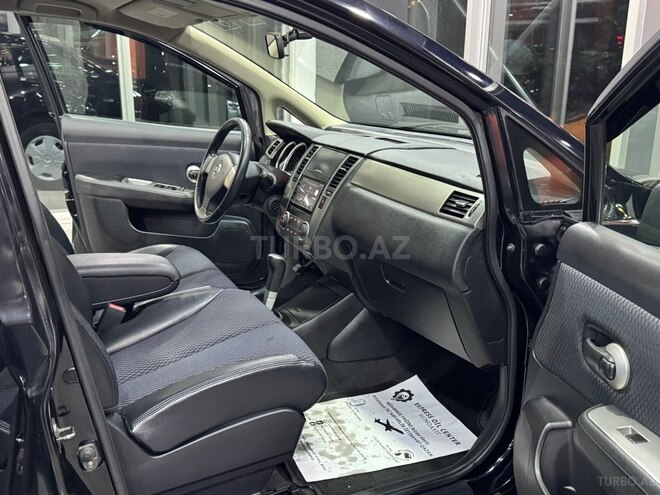 Nissan Tiida-14