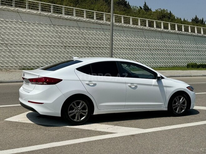 Hyundai Elantra 2018, 124,000 km - 2.0 л - Bakı