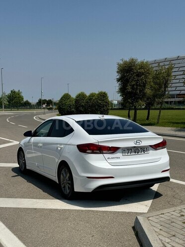 Hyundai Elantra 2018, 124,000 km - 2.0 л - Bakı