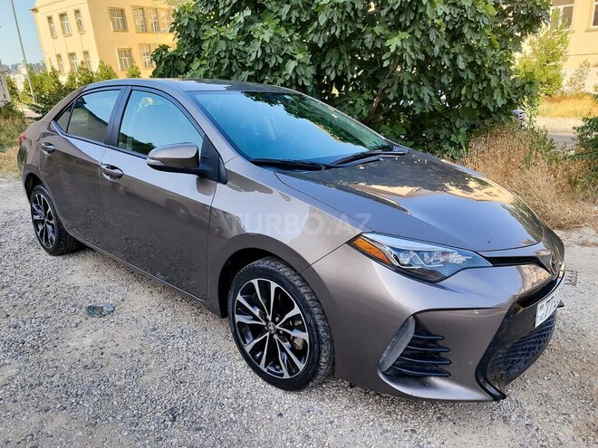 Toyota Corolla 2017, 170,000 km - 1.8 l - Bakı