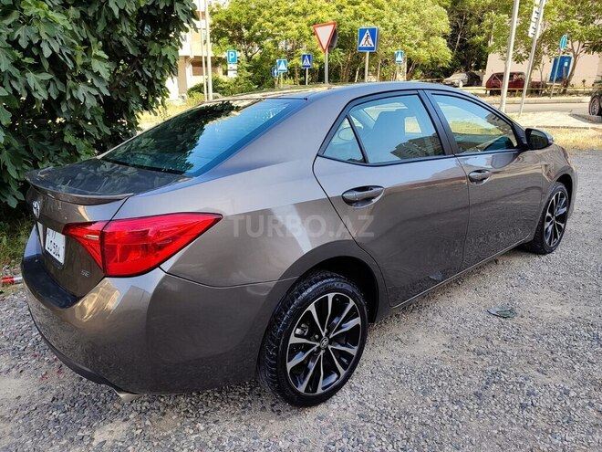 Toyota Corolla 2017, 170,000 km - 1.8 l - Bakı