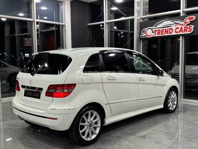 Mercedes B 170-7