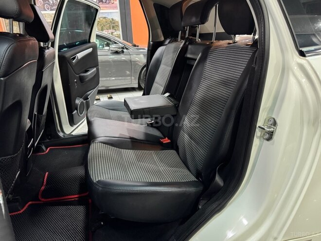 Mercedes B 170-21