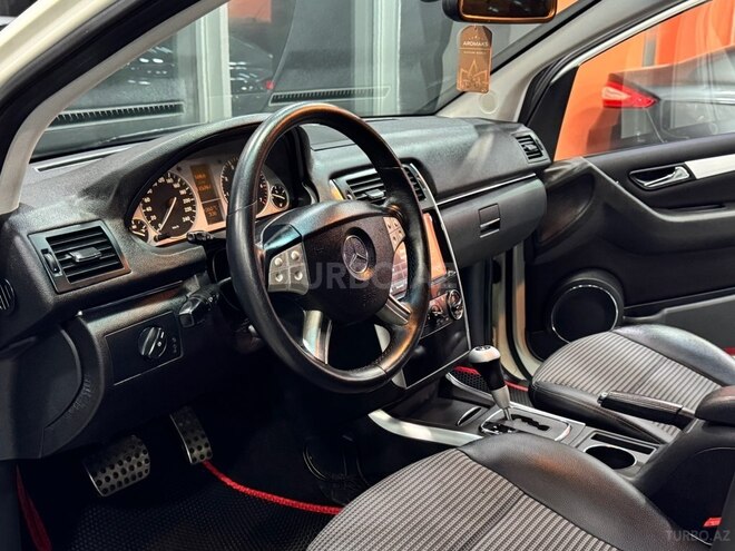Mercedes B 170-13