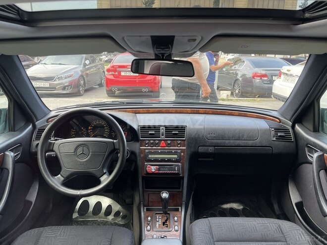 Mercedes C 240 1998, 220,000 km - 2.4 l - Sumqayıt