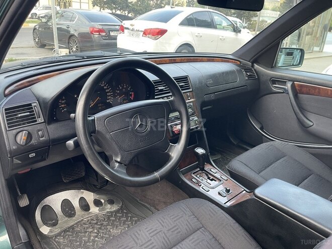 Mercedes C 240 1998, 220,000 km - 2.4 l - Sumqayıt