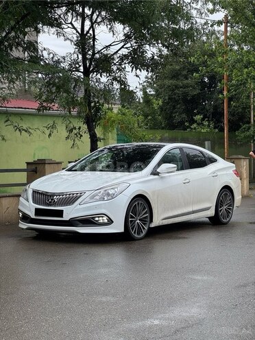 Hyundai Grandeur 2015, 230,840 km - 2.2 l - Biləsuvar