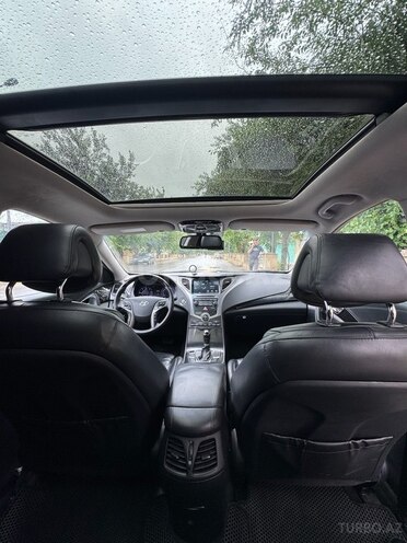 Hyundai Grandeur 2015, 230,840 km - 2.2 l - Biləsuvar