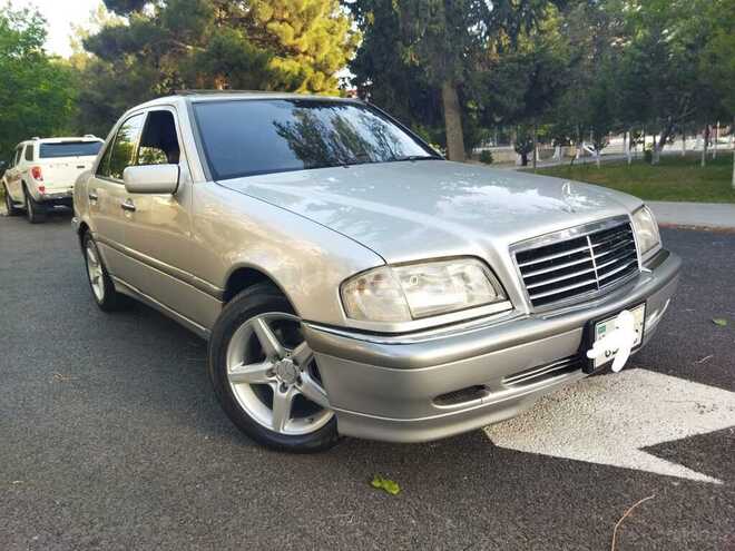 Mercedes C 230 1999, 298,000 km - 2.3 l - Sumqayıt