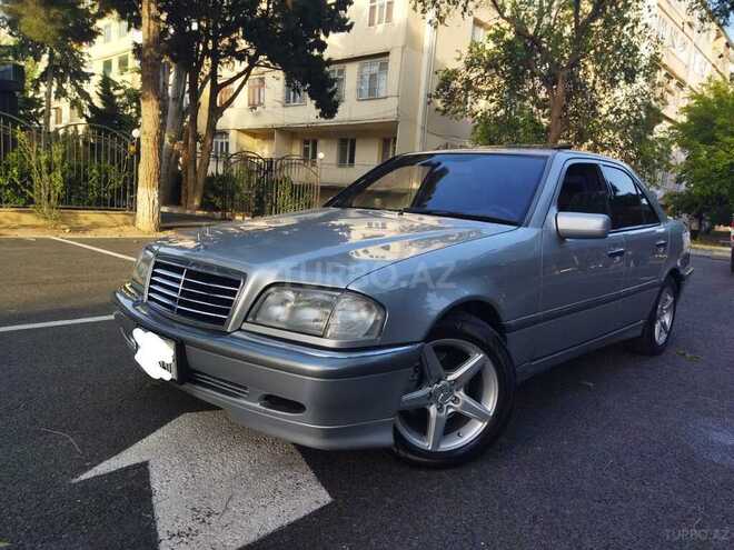 Mercedes C 230 1999, 298,000 km - 2.3 l - Sumqayıt
