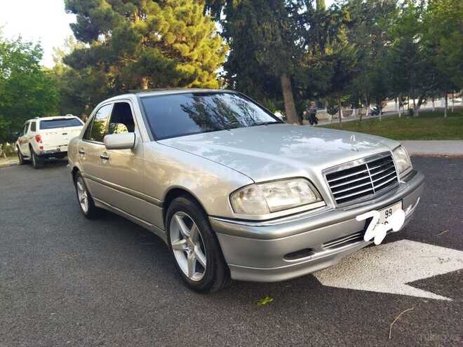 Mercedes C 230 1999, 298,000 km - 2.3 l - Sumqayıt