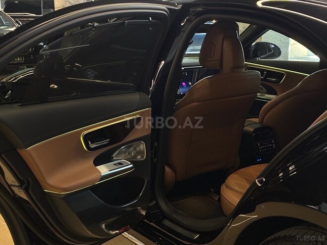 Mercedes E 300 e 2024, 18,000 km - 2.0 l - Bakı