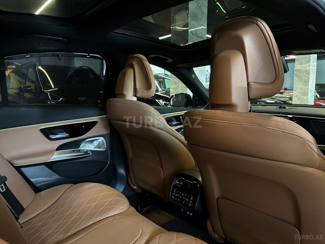 Mercedes E 300 e 2024, 18,000 km - 2.0 l - Bakı