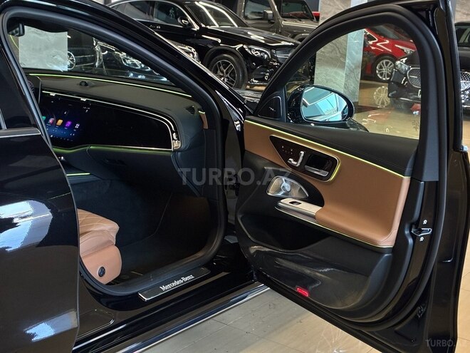 Mercedes E 300 e 2024, 18,000 km - 2.0 l - Bakı