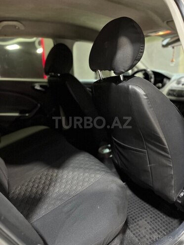 SEAT Ibiza-14