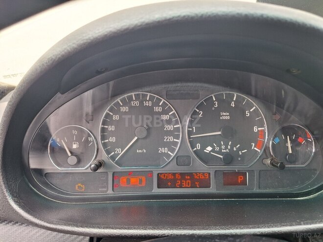 BMW 325 2002, 409,616 km - 2.5 l - Bakı