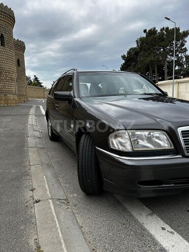 Mercedes C 220 d 1998, 242,000 km - 2.2 л - Bakı