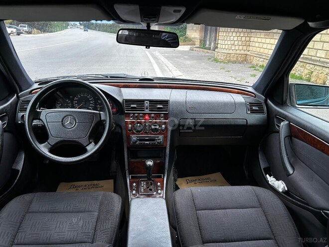 Mercedes C 220 d 1998, 242,000 km - 2.2 л - Bakı