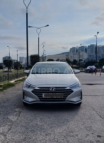 Hyundai Elantra-7