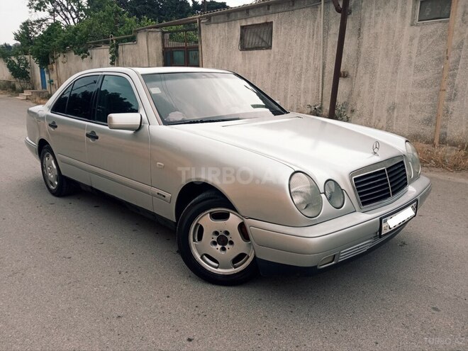 Mercedes E 230 1997, 321,000 km - 2.3 l - Bakı