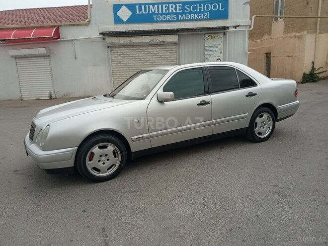 Mercedes E 230 1997, 321,000 km - 2.3 l - Bakı