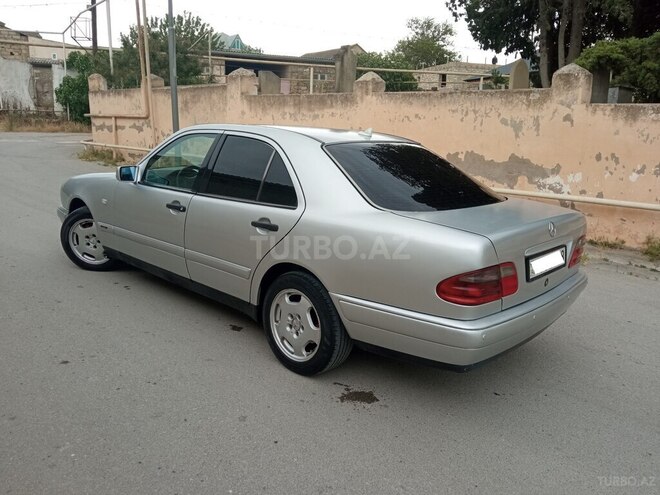 Mercedes E 230 1997, 321,000 km - 2.3 l - Bakı