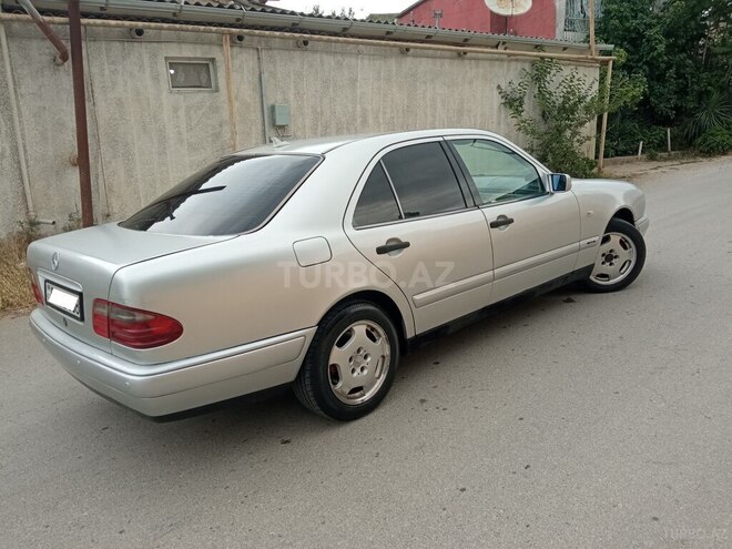 Mercedes E 230 1997, 321,000 km - 2.3 l - Bakı