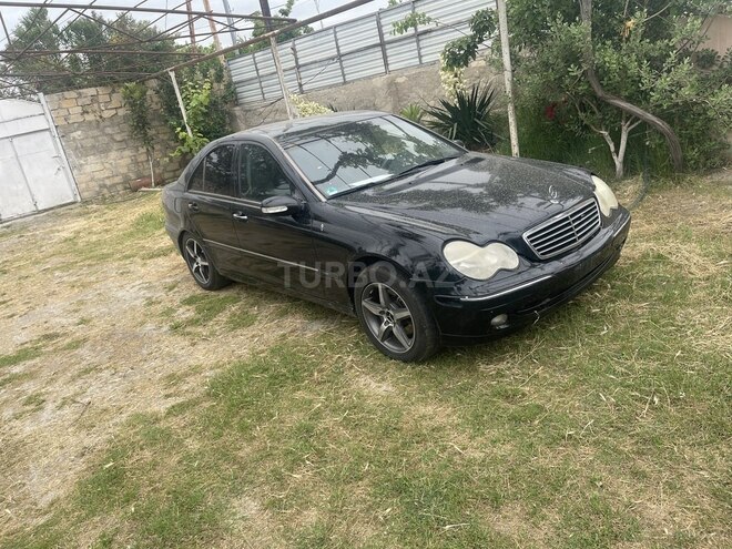 Mercedes C 230 2003, 300,000 km - 2.5 l - Bakı