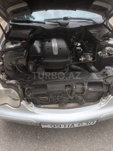 Mercedes C 220 d 2001, 180,865 km - 2.2 l - Sumqayıt