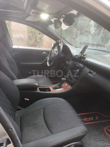 Mercedes C 220 d 2001, 180,865 km - 2.2 l - Sumqayıt